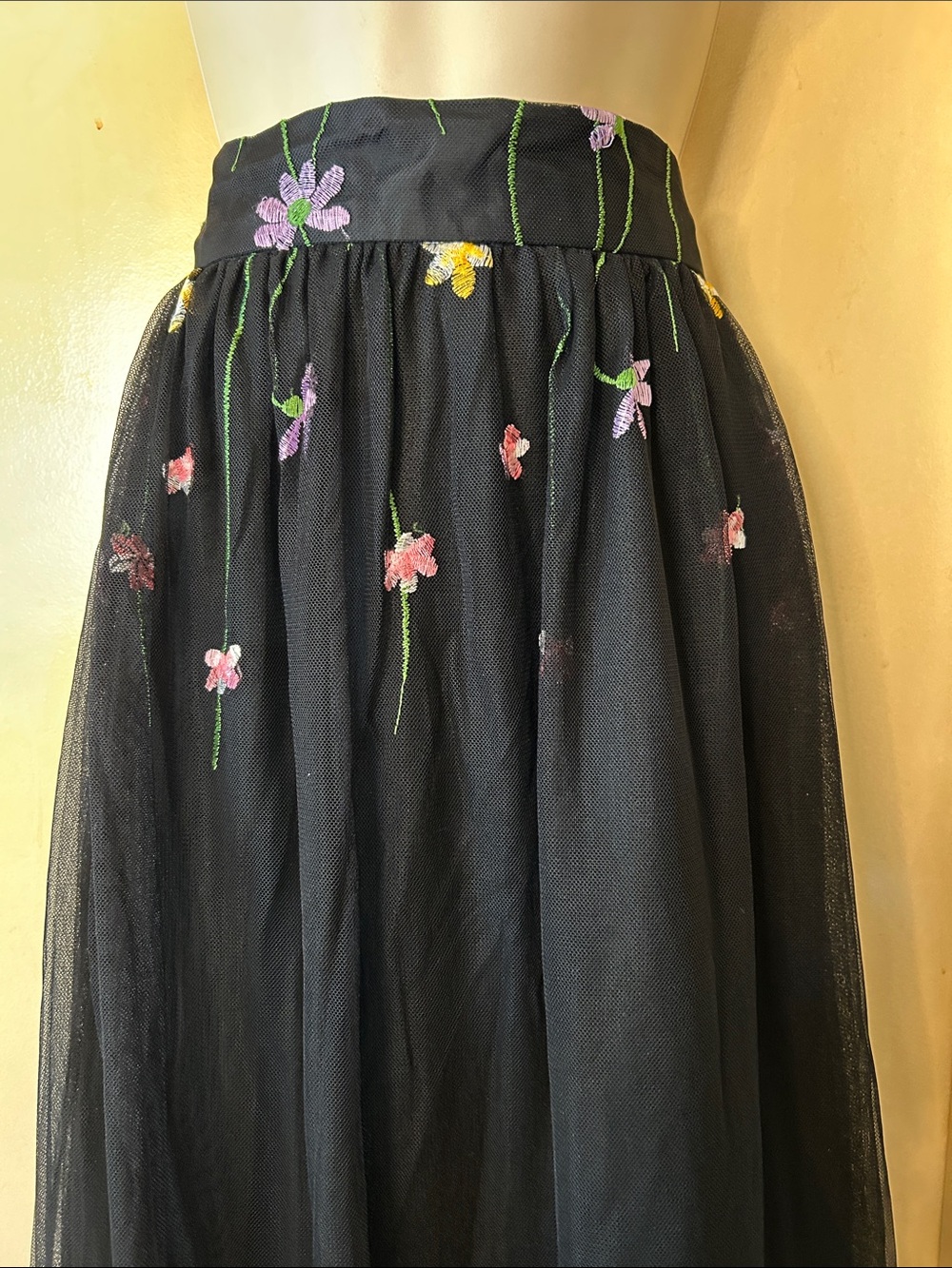Chetta B Vintage Black Maxi Skirt with Pastel Floral Embroidery size 2 - Picture 3 of 10